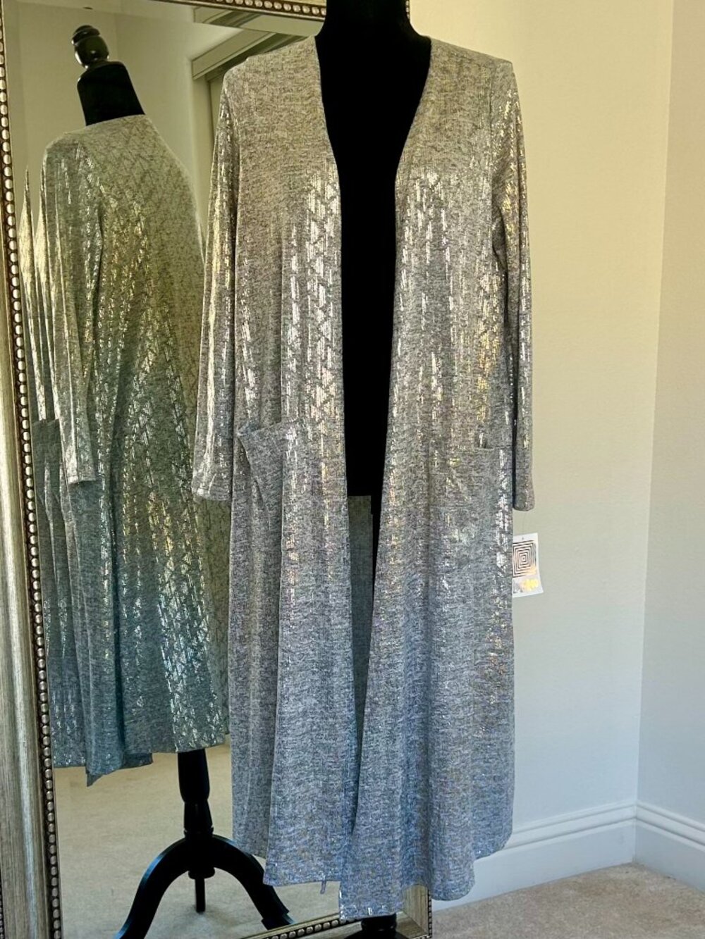 LuLaRoe Sarah Elegant Duster Cardigan Gray Silver Gold Metallic Geometric M NWT